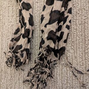 Kohl's Black and Tan Animal Print Scarf